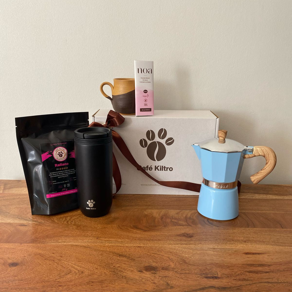 pack 1: cafe 250 + chocolate + mug +cafetera + taza gres